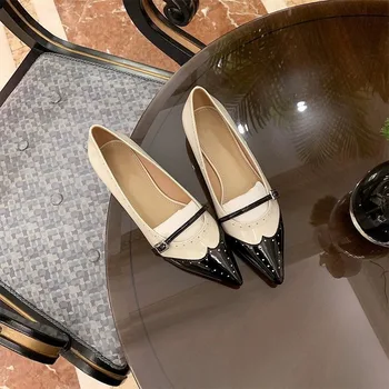 Лоферы с односложной пряжкой во французском стиле с острым носком, кожаные туфли-лодочки на плоской подошве с цветной гравировкой, винтажные туфли Мэри Джейнс на низком каблуке 0